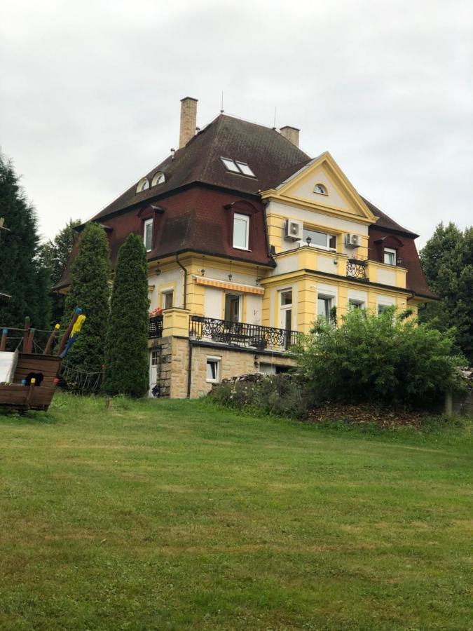 Ubytování v soukromí rodinné vily v Děčíně Extérieur photo
